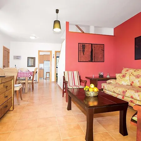 Villa Playa Blanca Sleeps 5 Wifi *